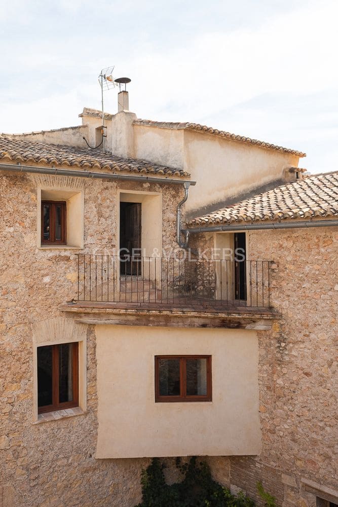 14 bedroom Townhouse for sale in Manuel with pool - € 645,000 (Ref: 9231252)