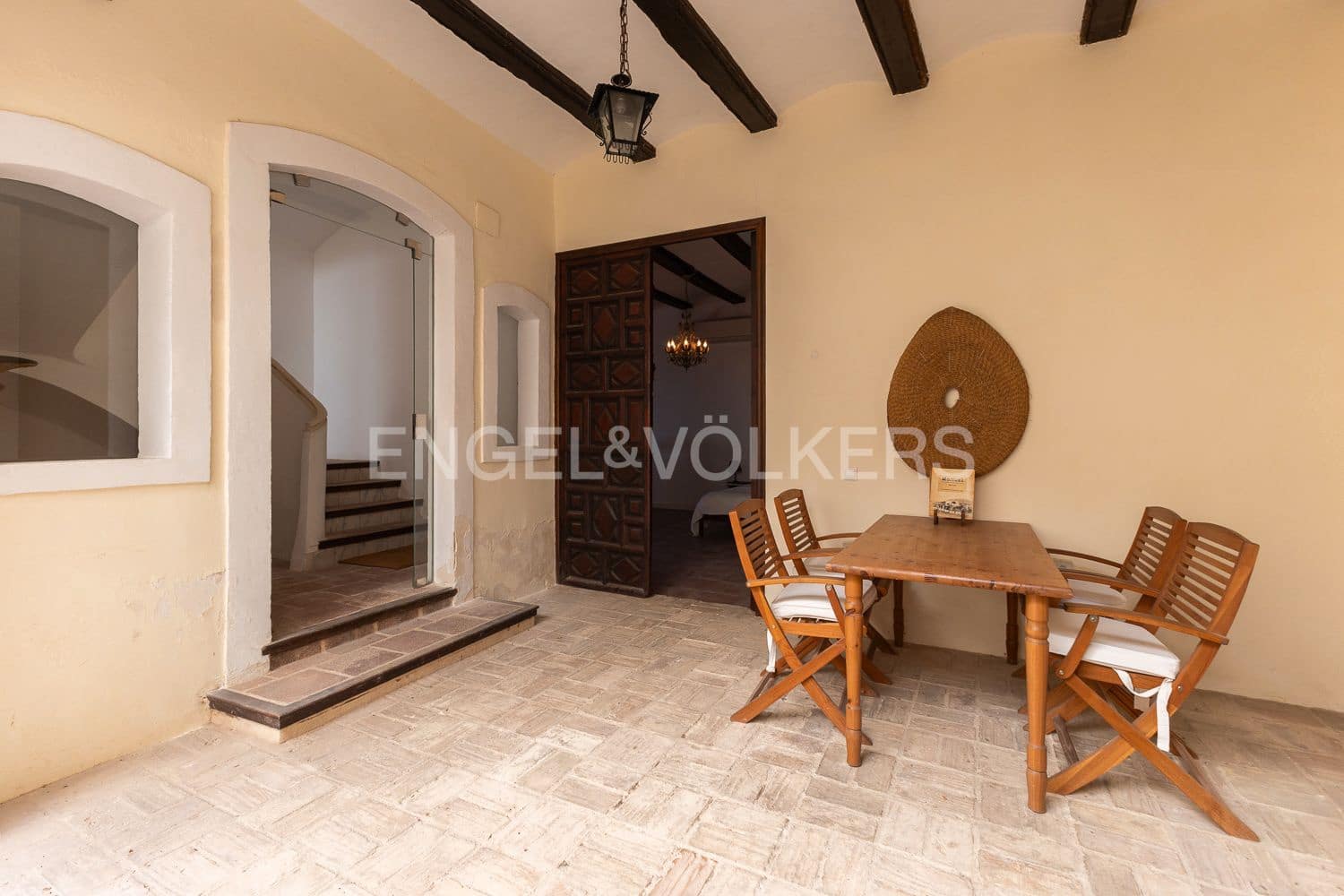 14 bedroom Townhouse for sale in Manuel with pool - € 645,000 (Ref: 9231252)
