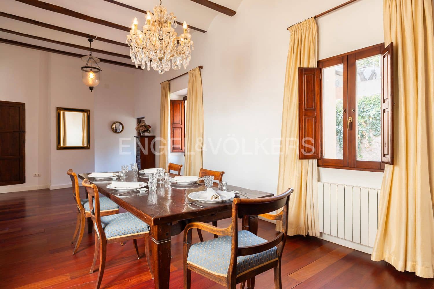 14 bedroom Townhouse for sale in Manuel with pool - € 645,000 (Ref: 9231252)