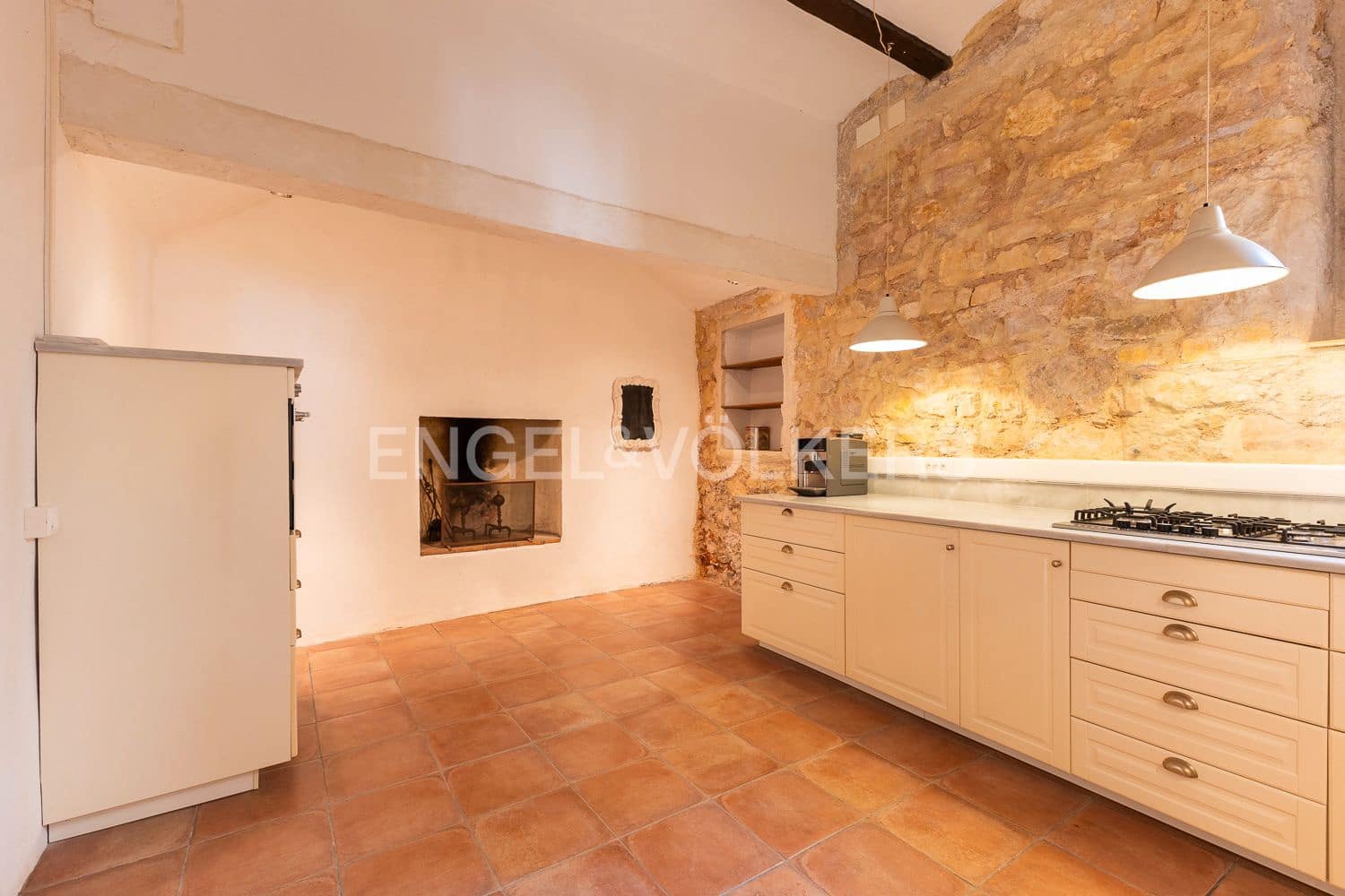 14 bedroom Townhouse for sale in Manuel with pool - € 645,000 (Ref: 9231252)