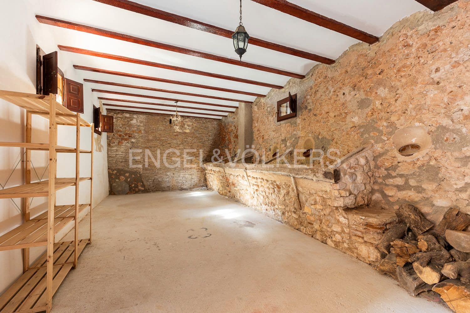 14 bedroom Townhouse for sale in Manuel with pool - € 645,000 (Ref: 9231252)
