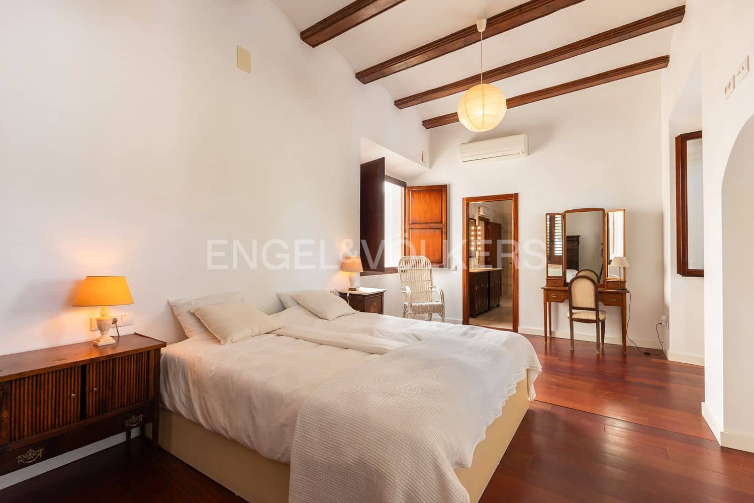 14 bedroom Townhouse for sale in Manuel with pool - € 645,000 (Ref: 9231252)