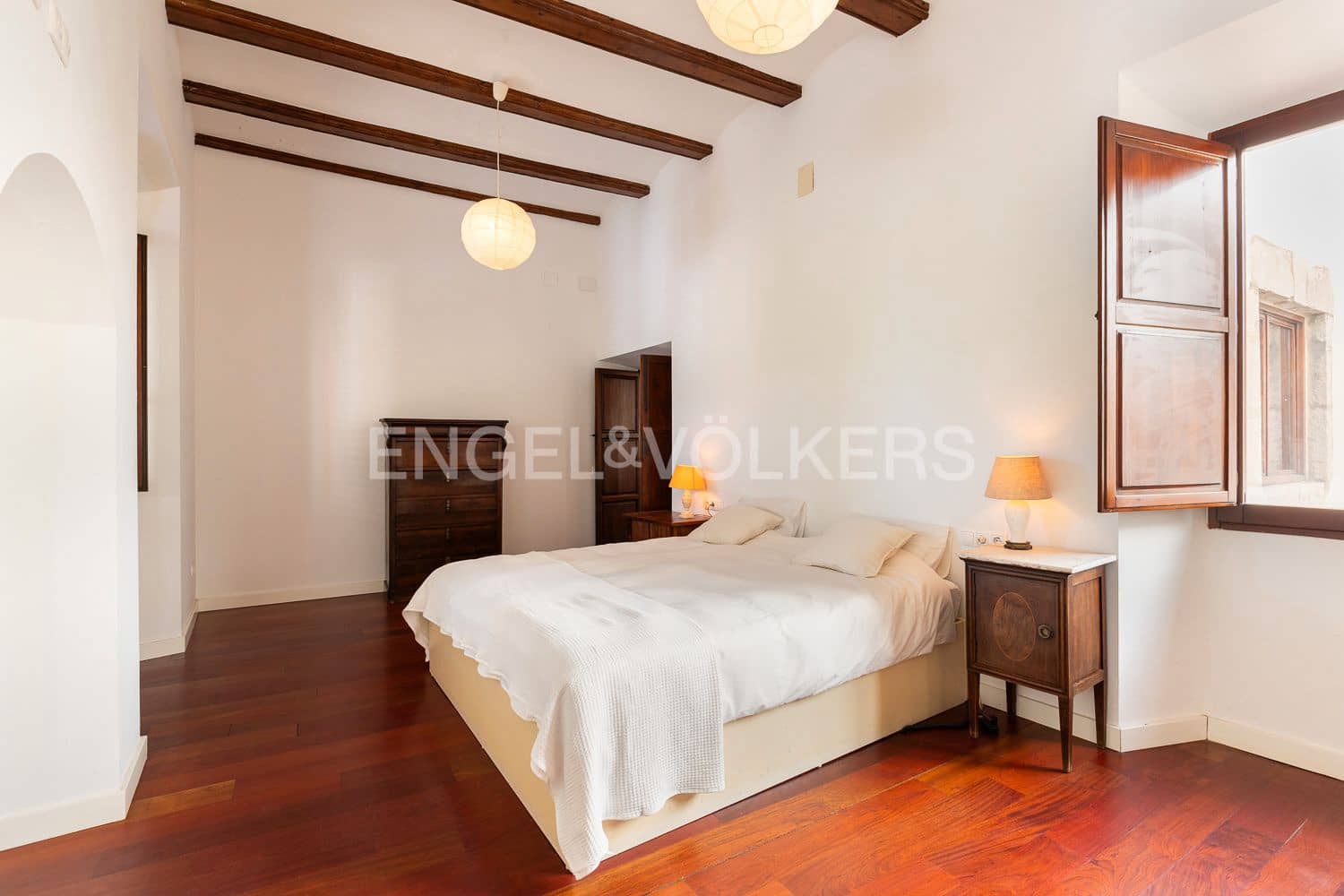 14 bedroom Townhouse for sale in Manuel with pool - € 645,000 (Ref: 9231252)
