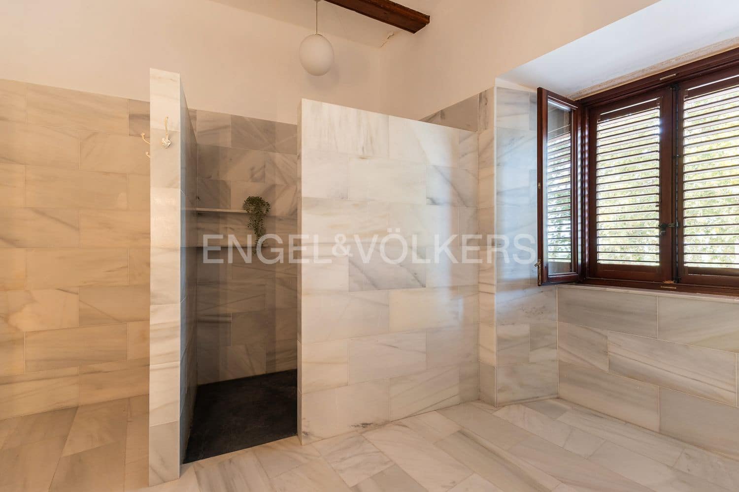 14 bedroom Townhouse for sale in Manuel with pool - € 645,000 (Ref: 9231252)