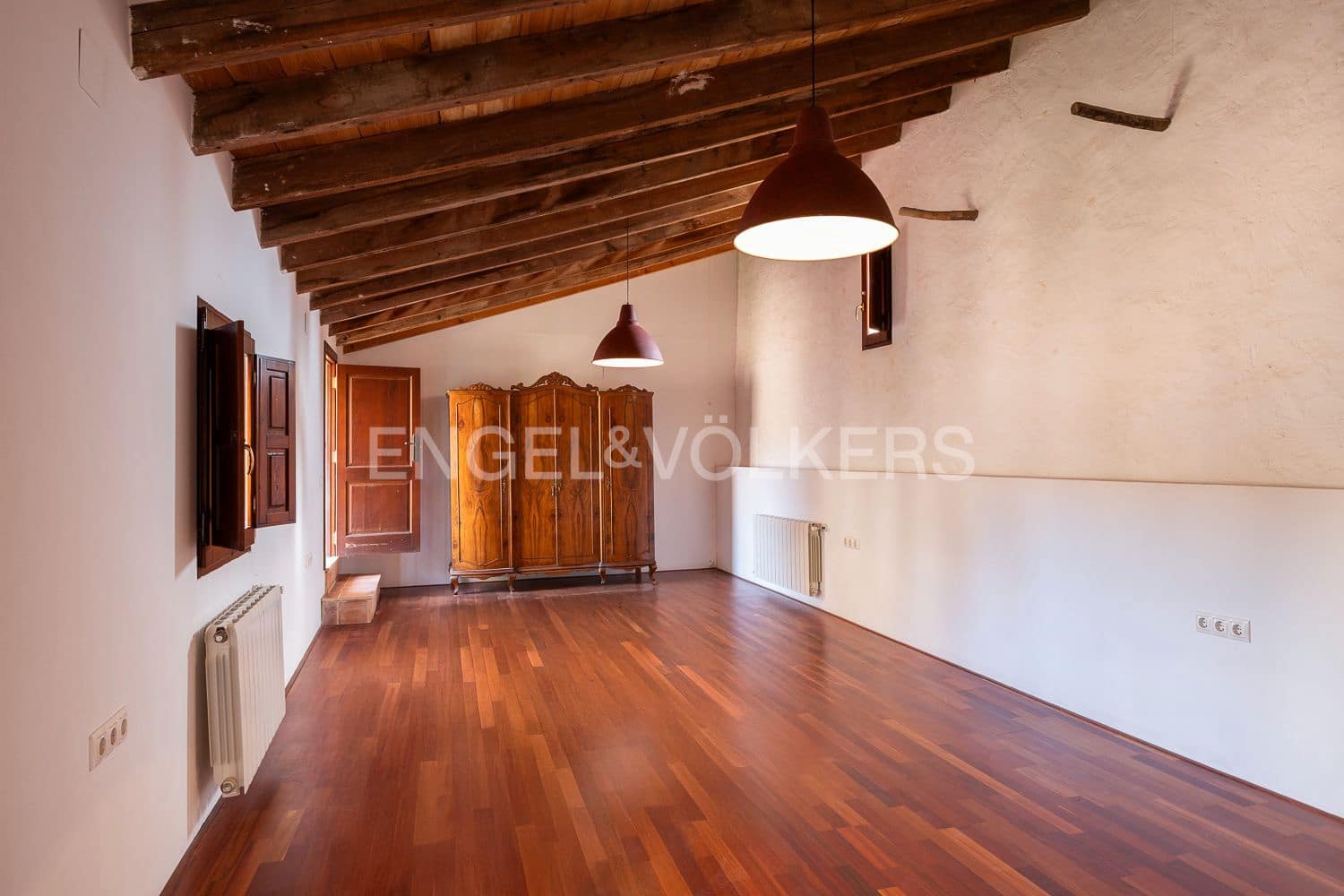 14 bedroom Townhouse for sale in Manuel with pool - € 645,000 (Ref: 9231252)