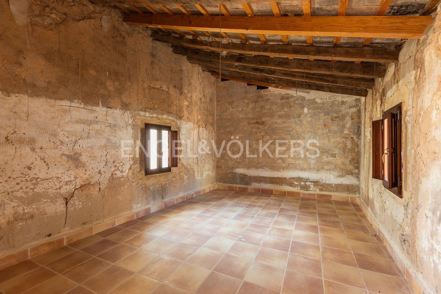 14 bedroom Townhouse for sale in Manuel with pool - € 645,000 (Ref: 9231252)