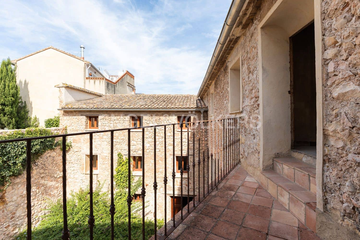 14 bedroom Townhouse for sale in Manuel with pool - € 645,000 (Ref: 9231252)