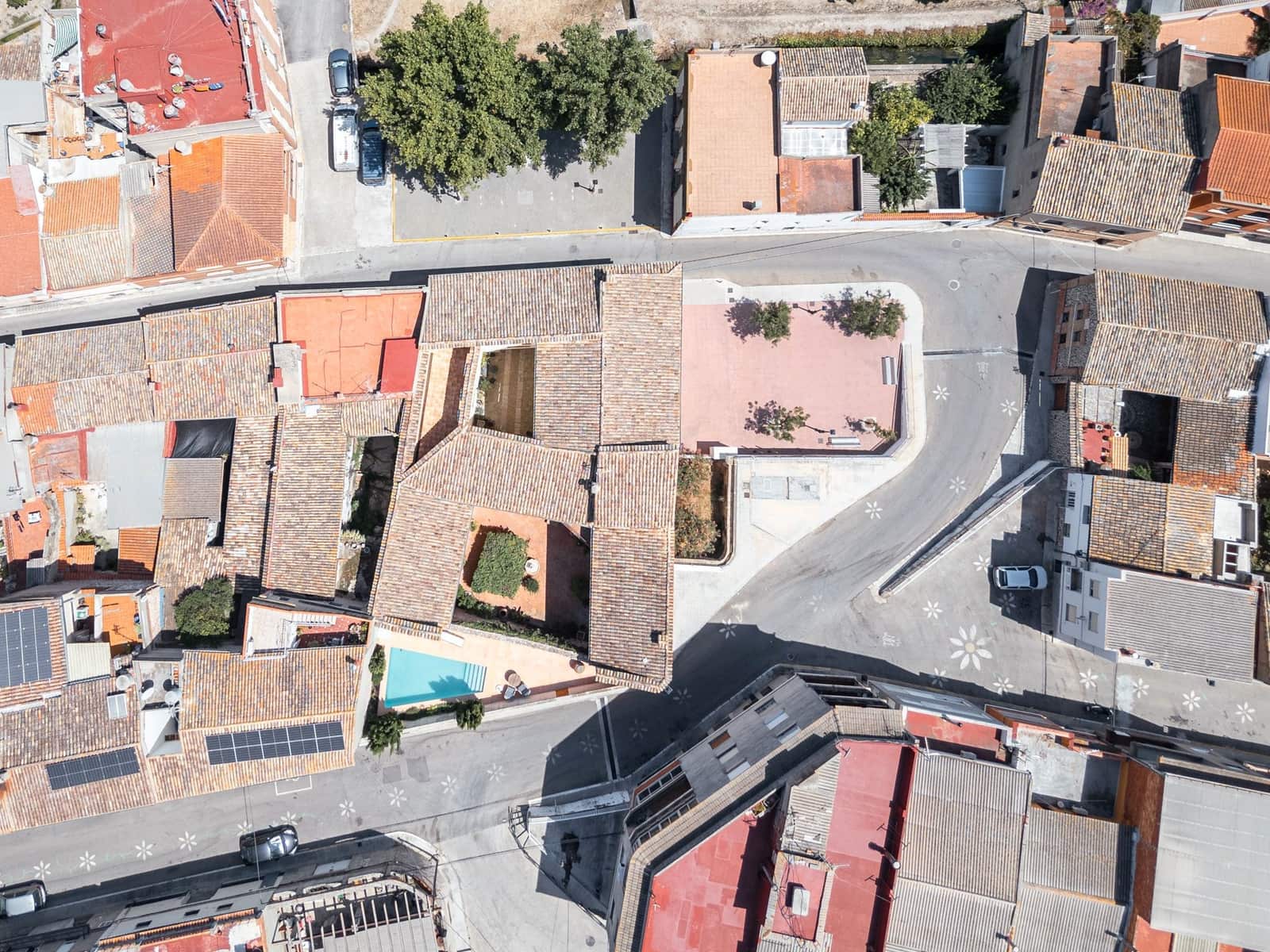 14 bedroom Townhouse for sale in Manuel with pool - € 645,000 (Ref: 9231252)