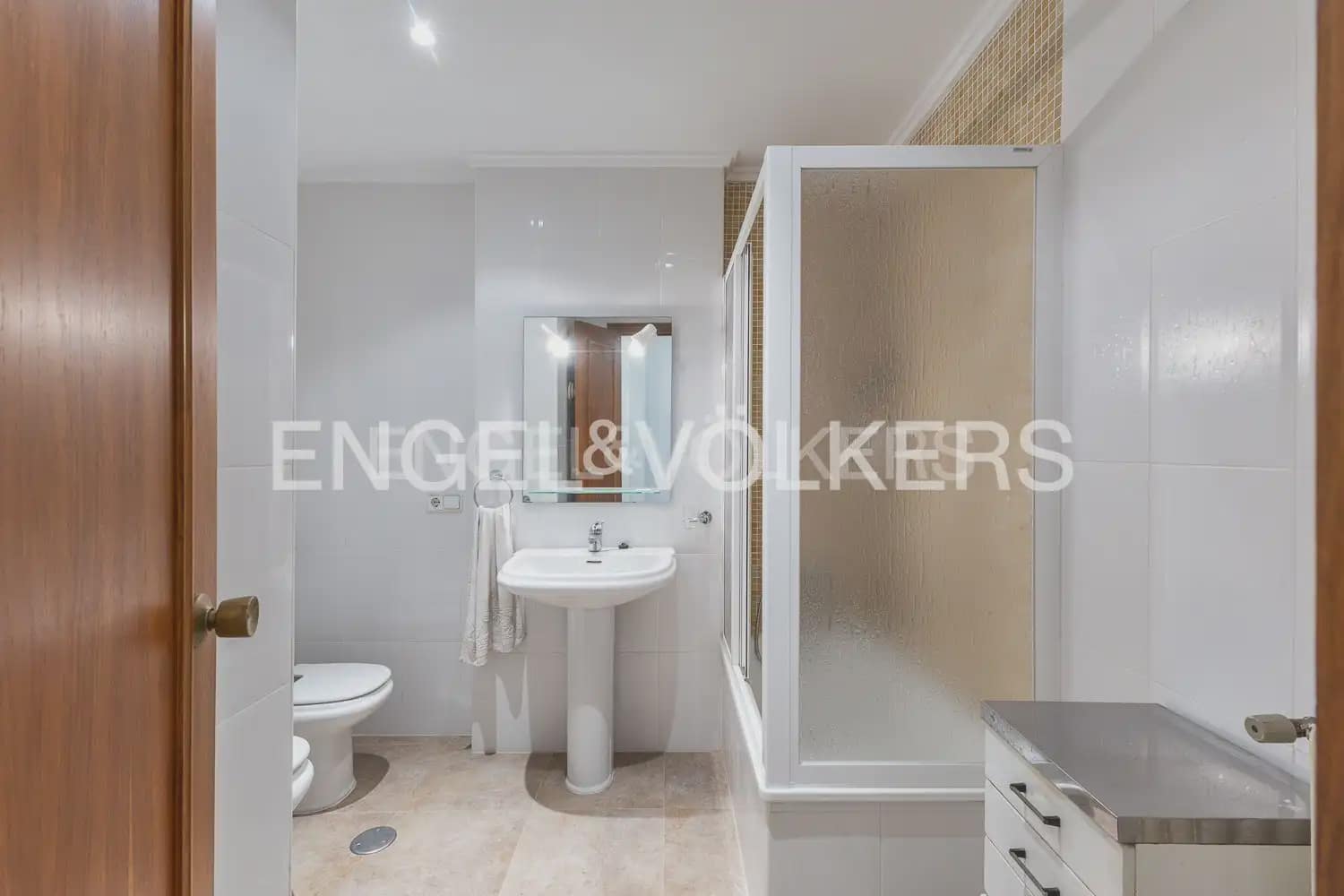 4 Zimmer Wohnung zu verkaufen in Valencia Stadt mit Garage - 975.000 € (Ref: 9235200)