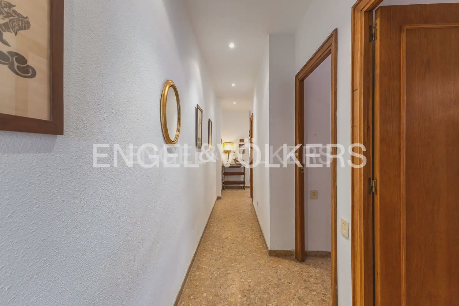 4 Zimmer Wohnung zu verkaufen in Valencia Stadt mit Garage - 975.000 € (Ref: 9235200)