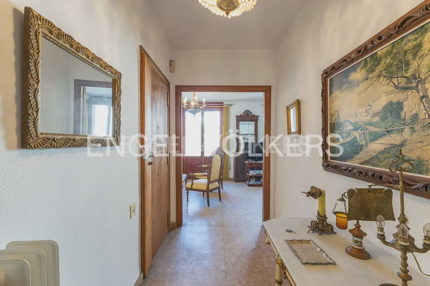 4 Zimmer Wohnung zu verkaufen in Valencia Stadt mit Garage - 975.000 € (Ref: 9235200)