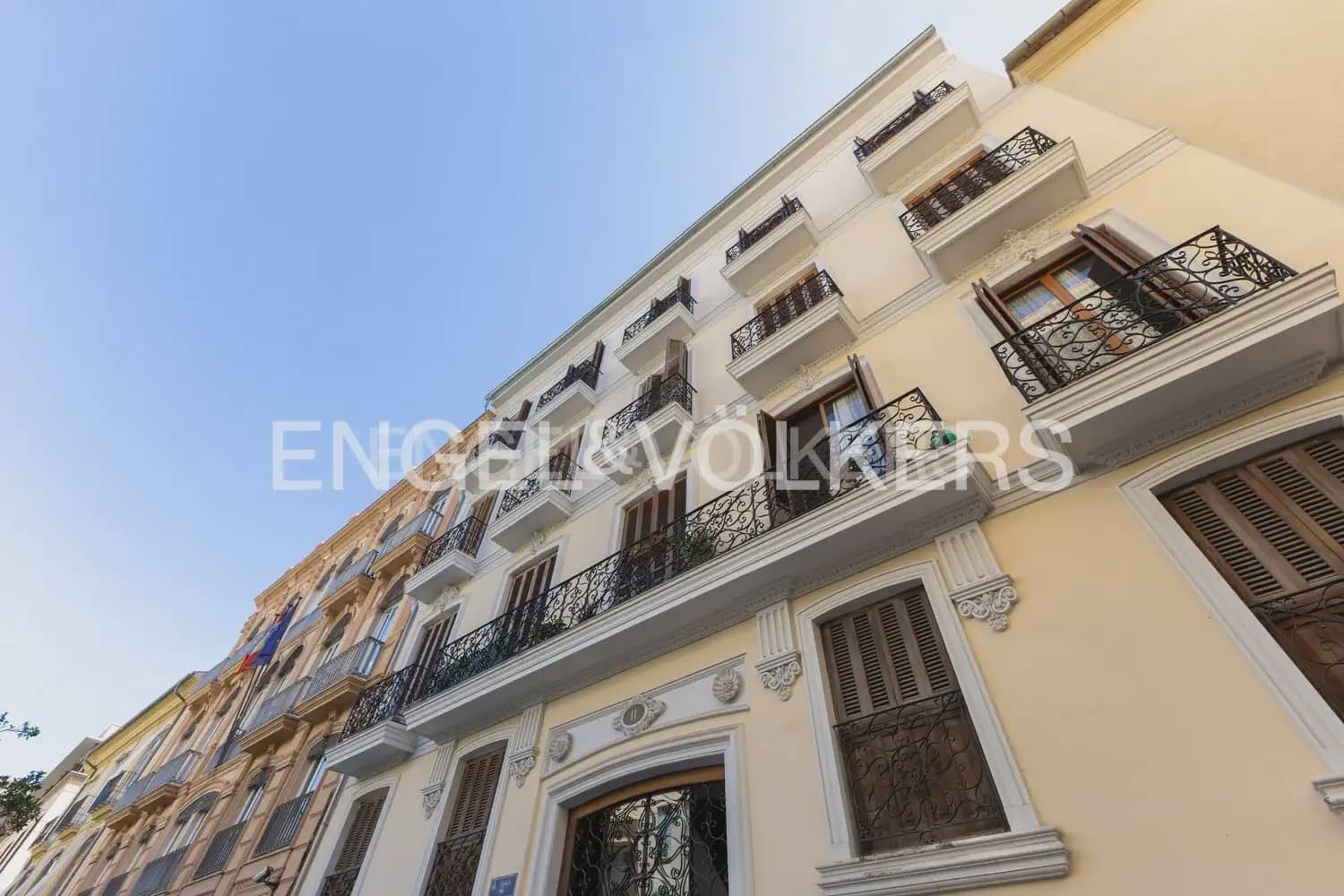 4 Zimmer Wohnung zu verkaufen in Valencia Stadt mit Garage - 975.000 € (Ref: 9235200)