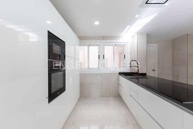 5 bedroom Flat for sale in Centro, Castelló de la Plana - € 315,000 (Ref: 9235203)