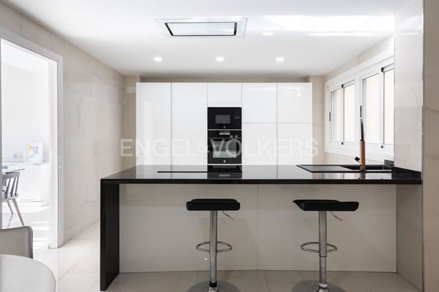 5 makuuhuone Asunto myytävänä paikassa Centro, Castelló de la Plana - 315 000 € (Ref: 9235203)