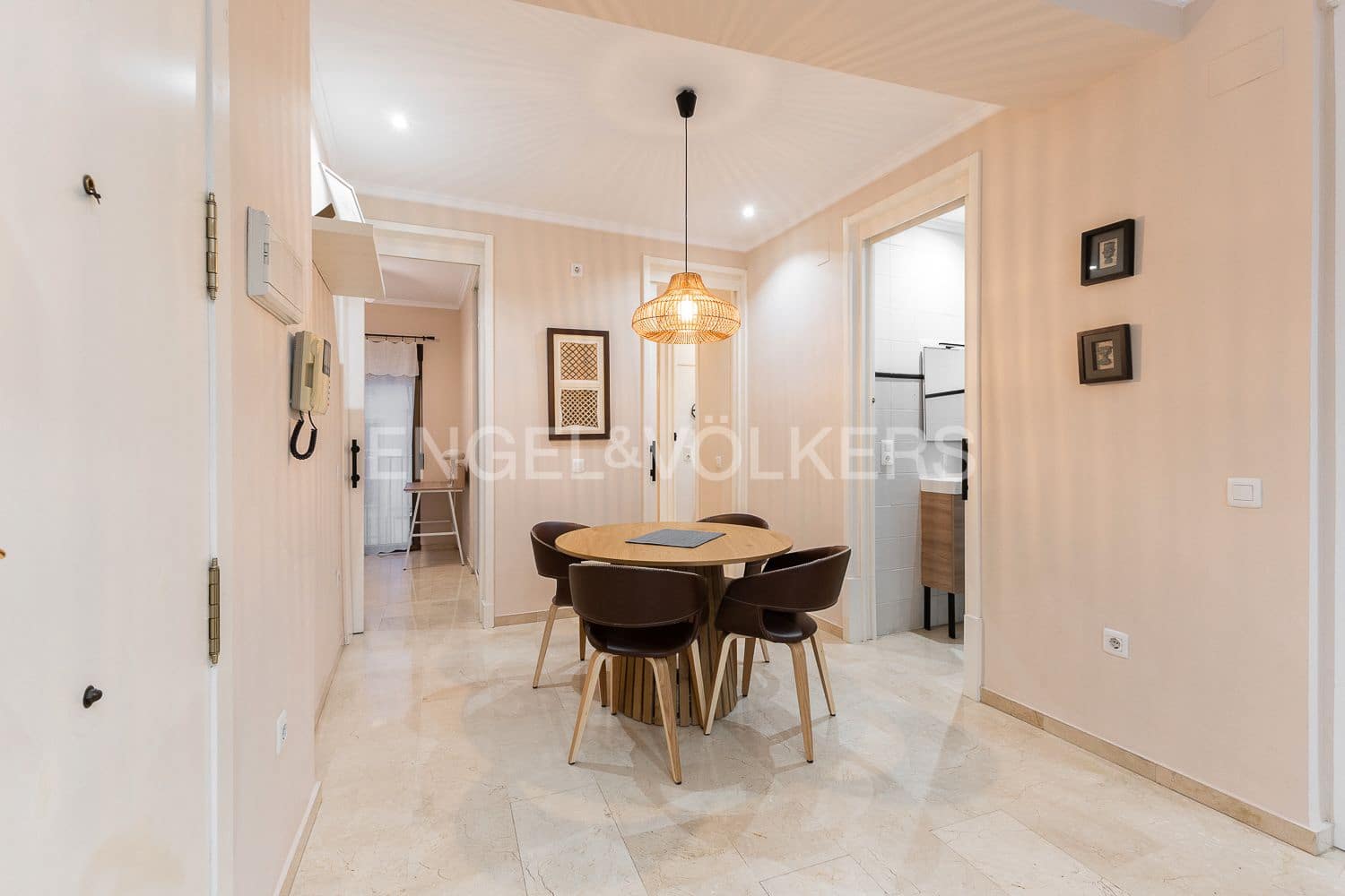 2 soveværelse Lejlighed til salg i Valencia by - € 395.000 (Ref: 9235678)