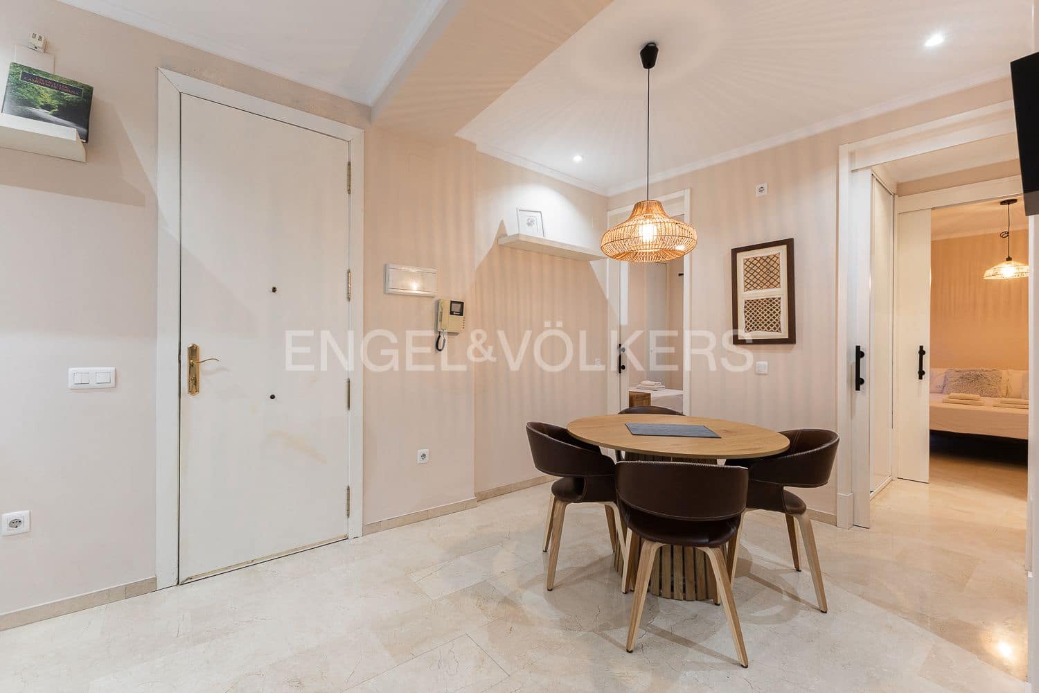 2 soveværelse Lejlighed til salg i Valencia by - € 395.000 (Ref: 9235678)