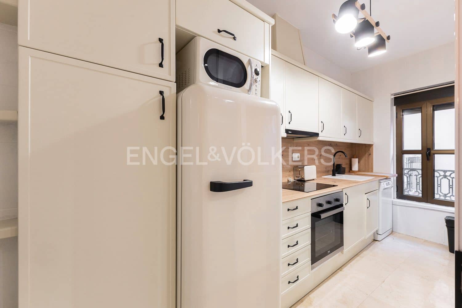 2 soveværelse Lejlighed til salg i Valencia by - € 395.000 (Ref: 9235678)