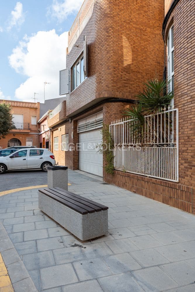 4 bedroom Townhouse for sale in Albal with garage - € 495,000 (Ref: 9238908)