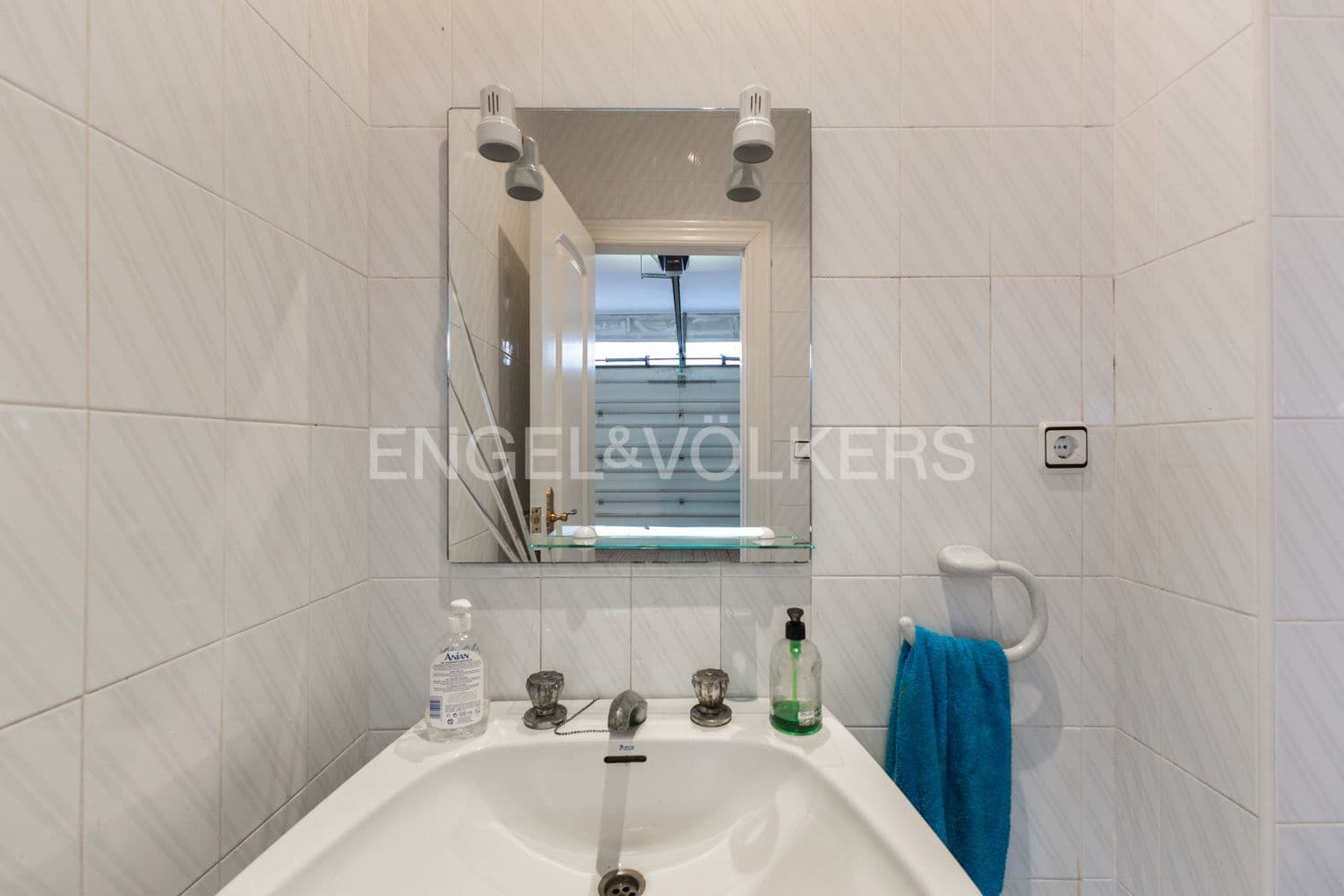 4 bedroom Townhouse for sale in Albal with garage - € 495,000 (Ref: 9238908)