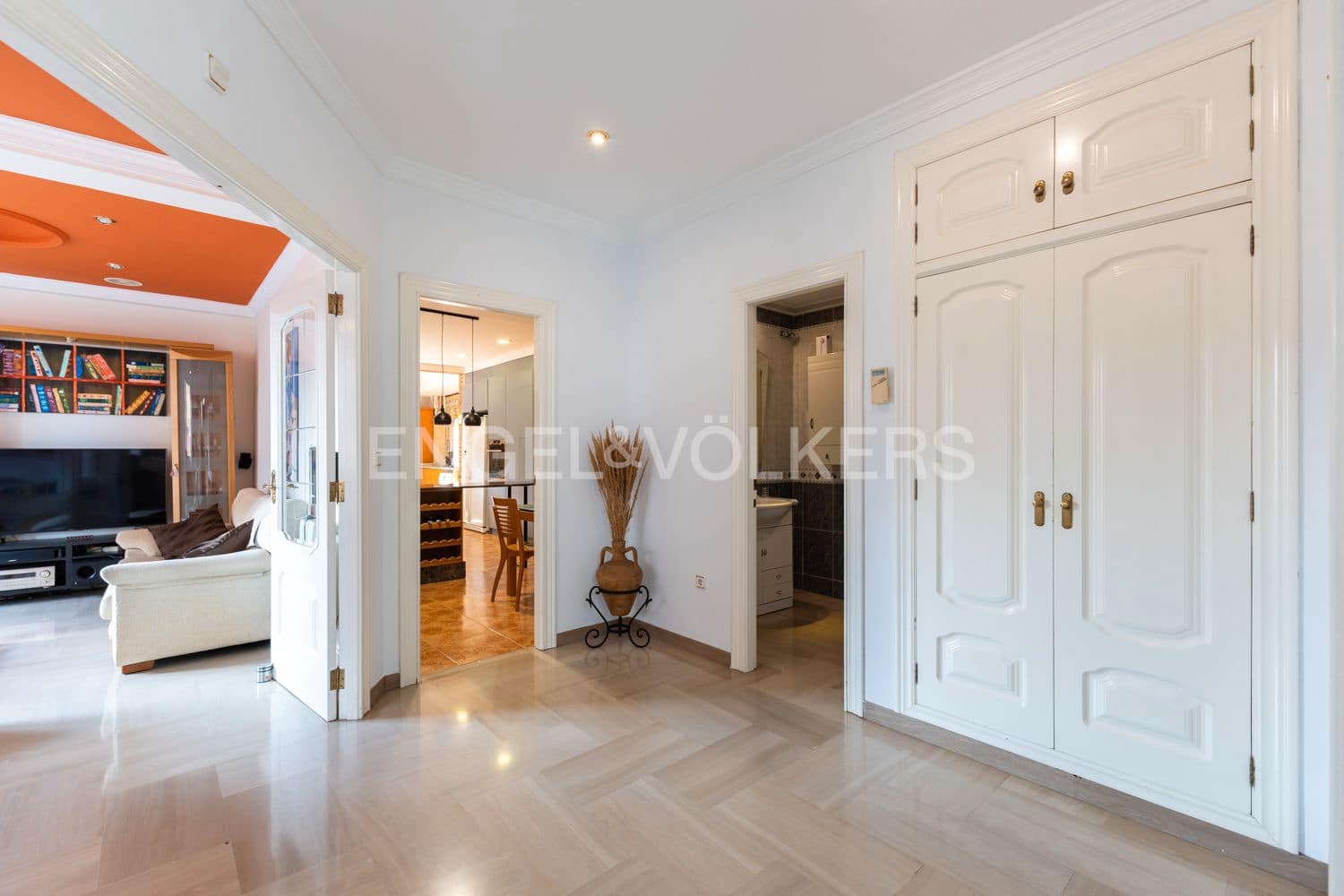 4 bedroom Townhouse for sale in Albal with garage - € 495,000 (Ref: 9238908)