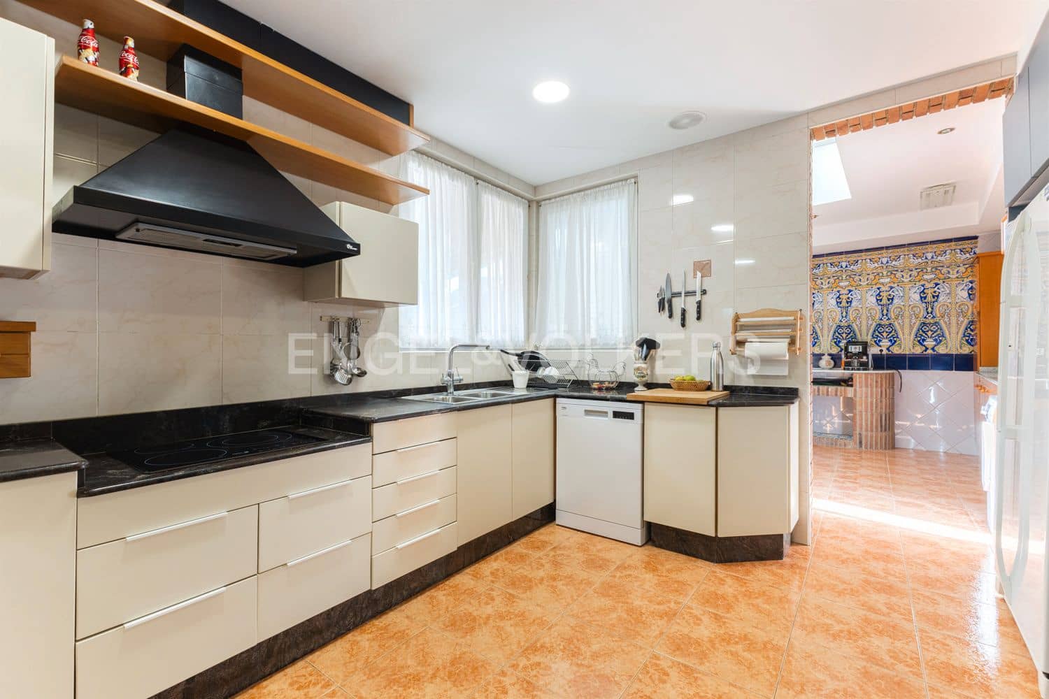 4 bedroom Townhouse for sale in Albal with garage - € 495,000 (Ref: 9238908)