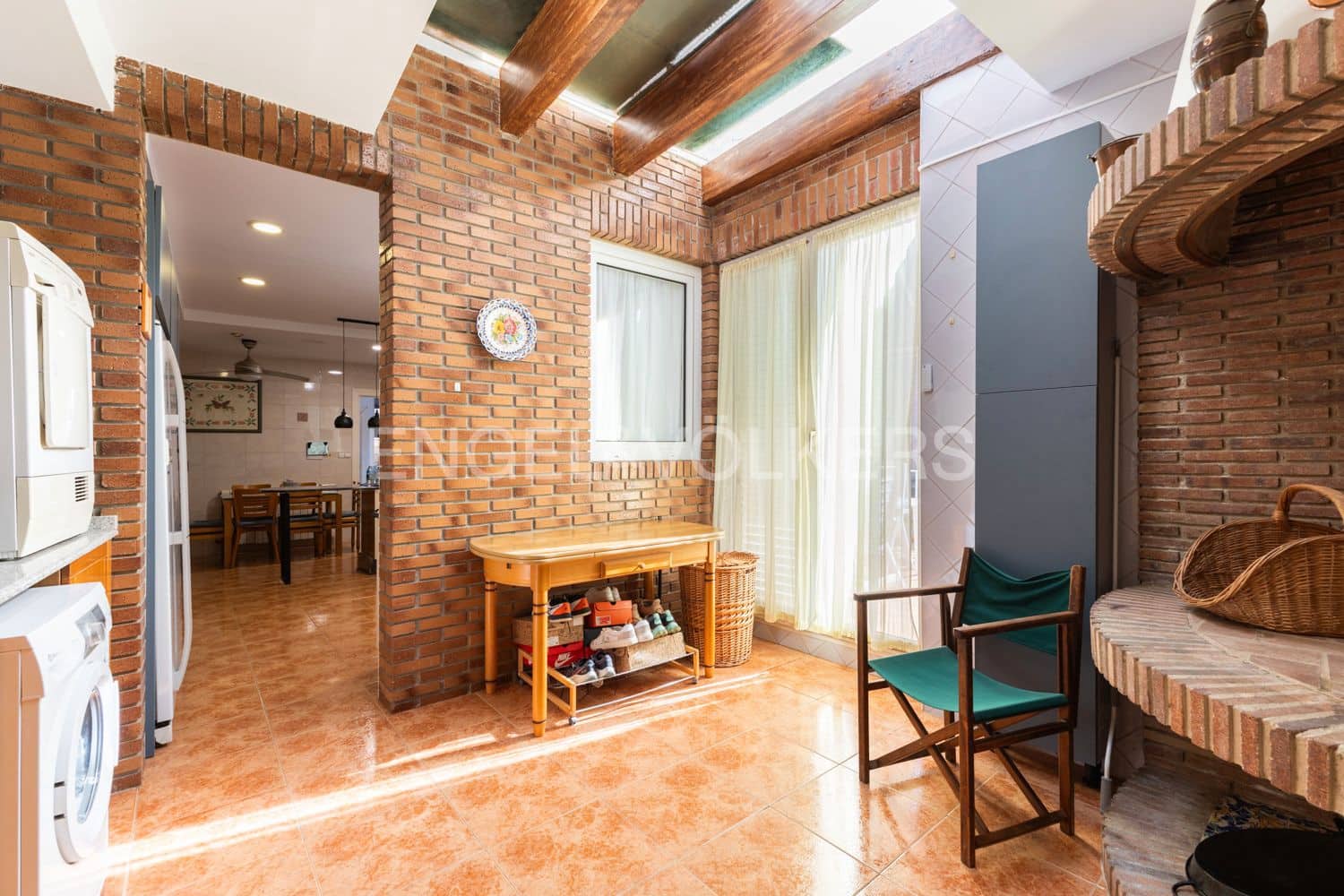 4 bedroom Townhouse for sale in Albal with garage - € 495,000 (Ref: 9238908)