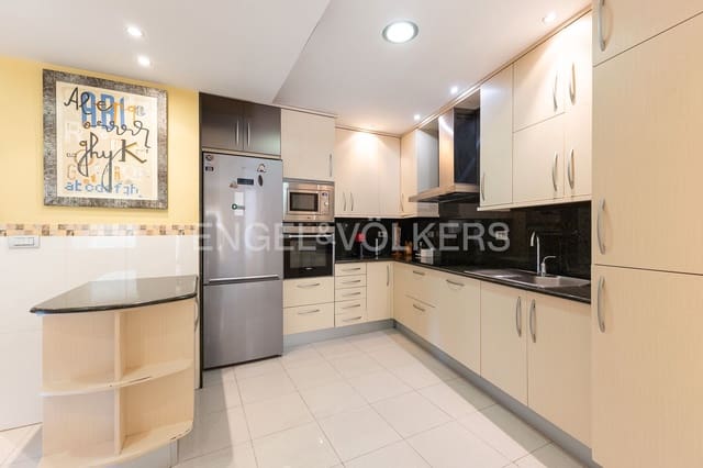 4 quarto Apartamento para venda em Centro, Castelló de la Plana - 339 000 € (Ref: 9245623)
