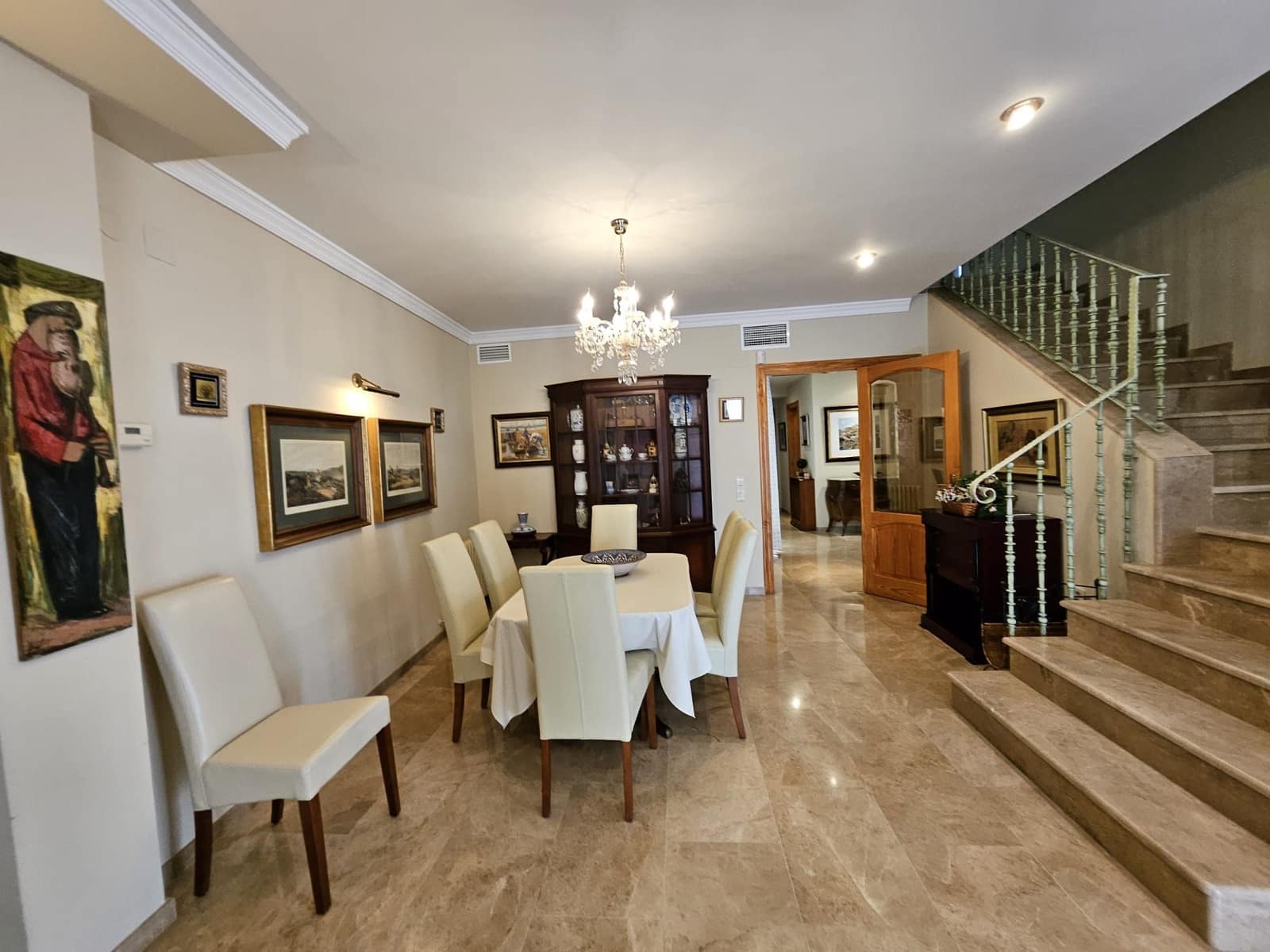 4 bedroom Villa for rent in Corbera with garage - € 1,500 (Ref: 9249431)