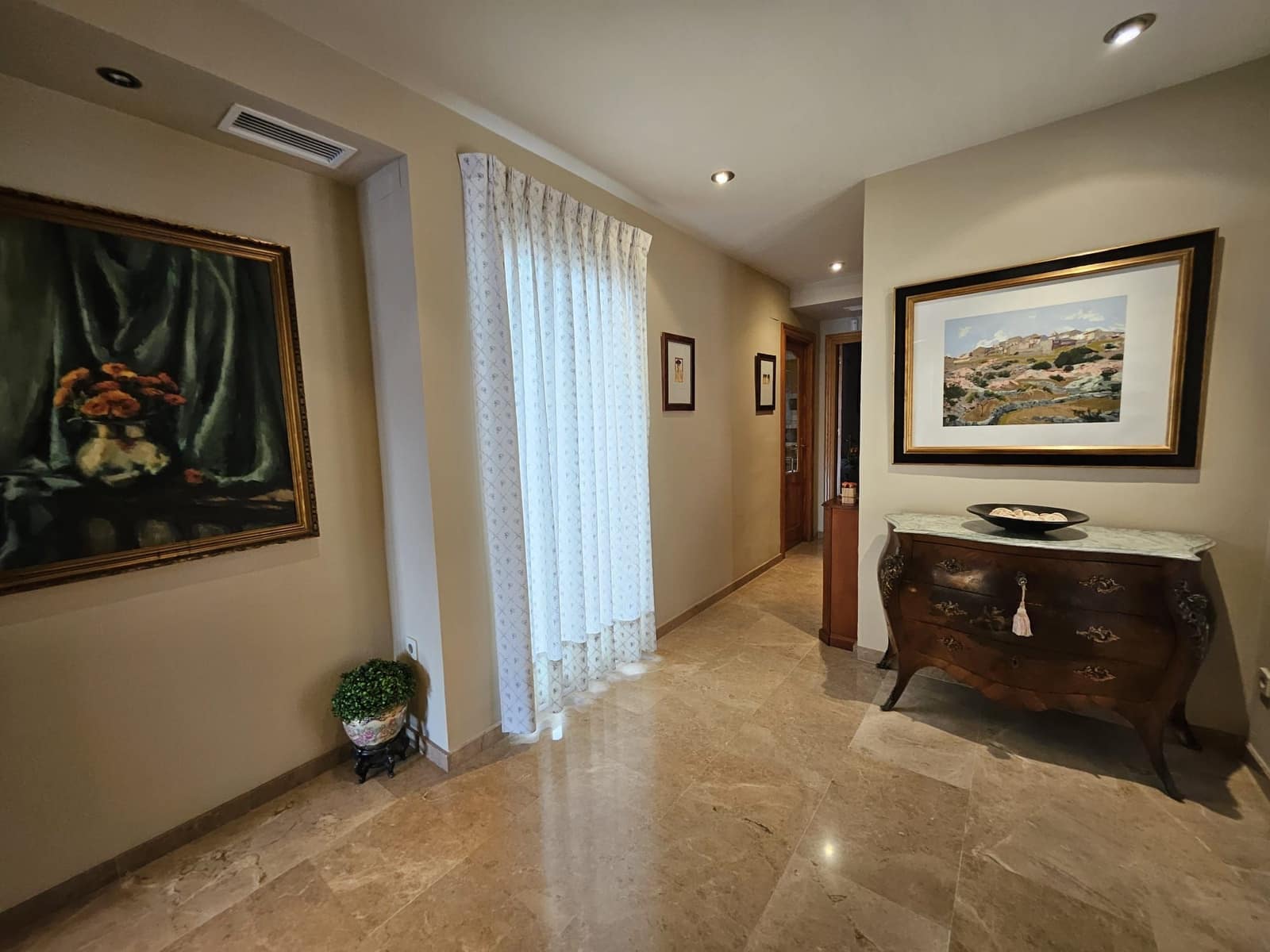 4 bedroom Villa for rent in Corbera with garage - € 1,500 (Ref: 9249431)