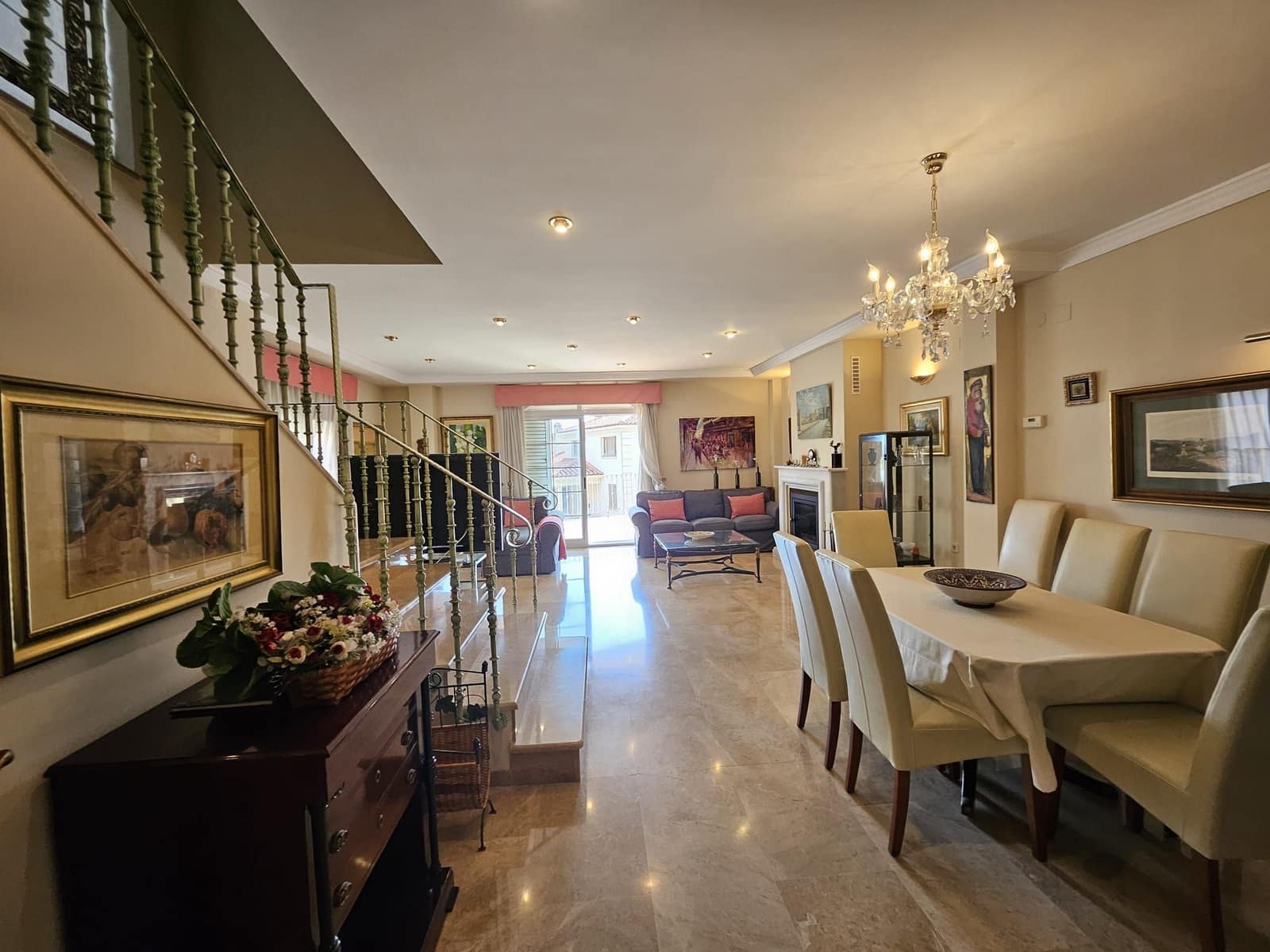 4 bedroom Villa for rent in Corbera with garage - € 1,500 (Ref: 9249431)