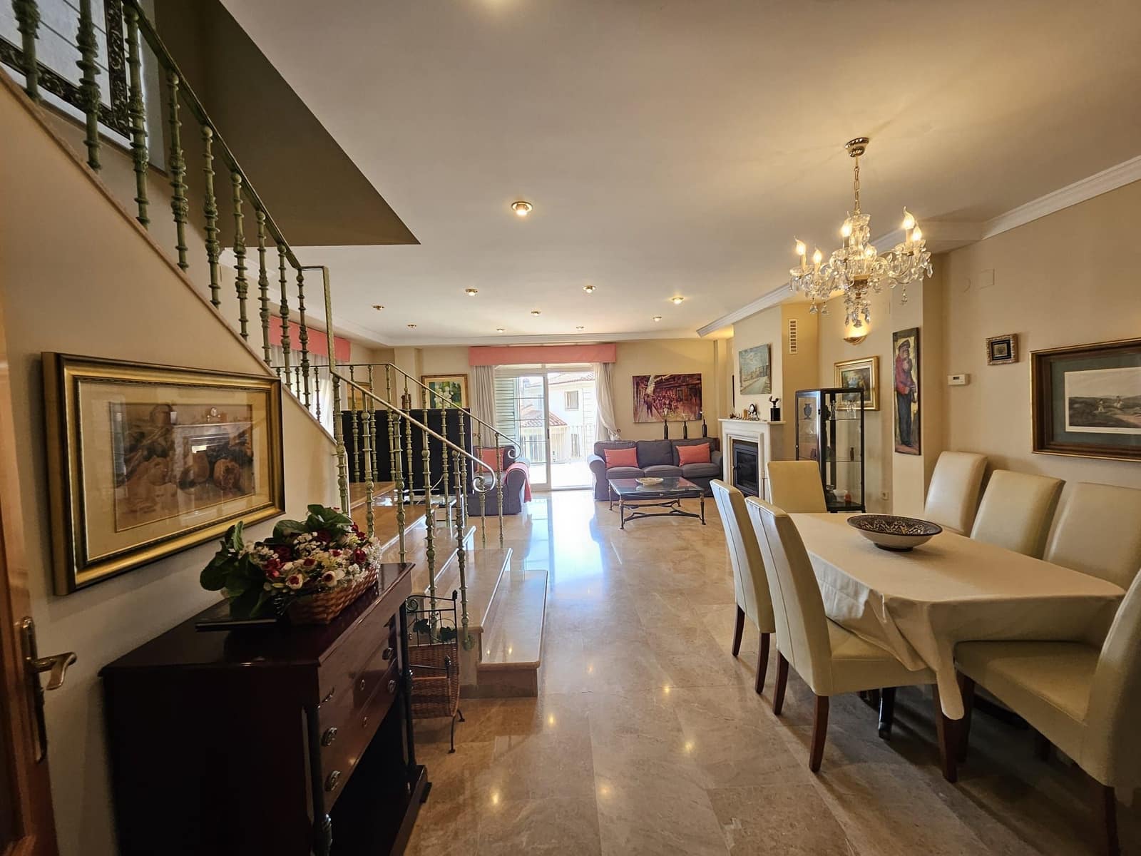 4 bedroom Villa for rent in Corbera with garage - € 1,500 (Ref: 9249431)