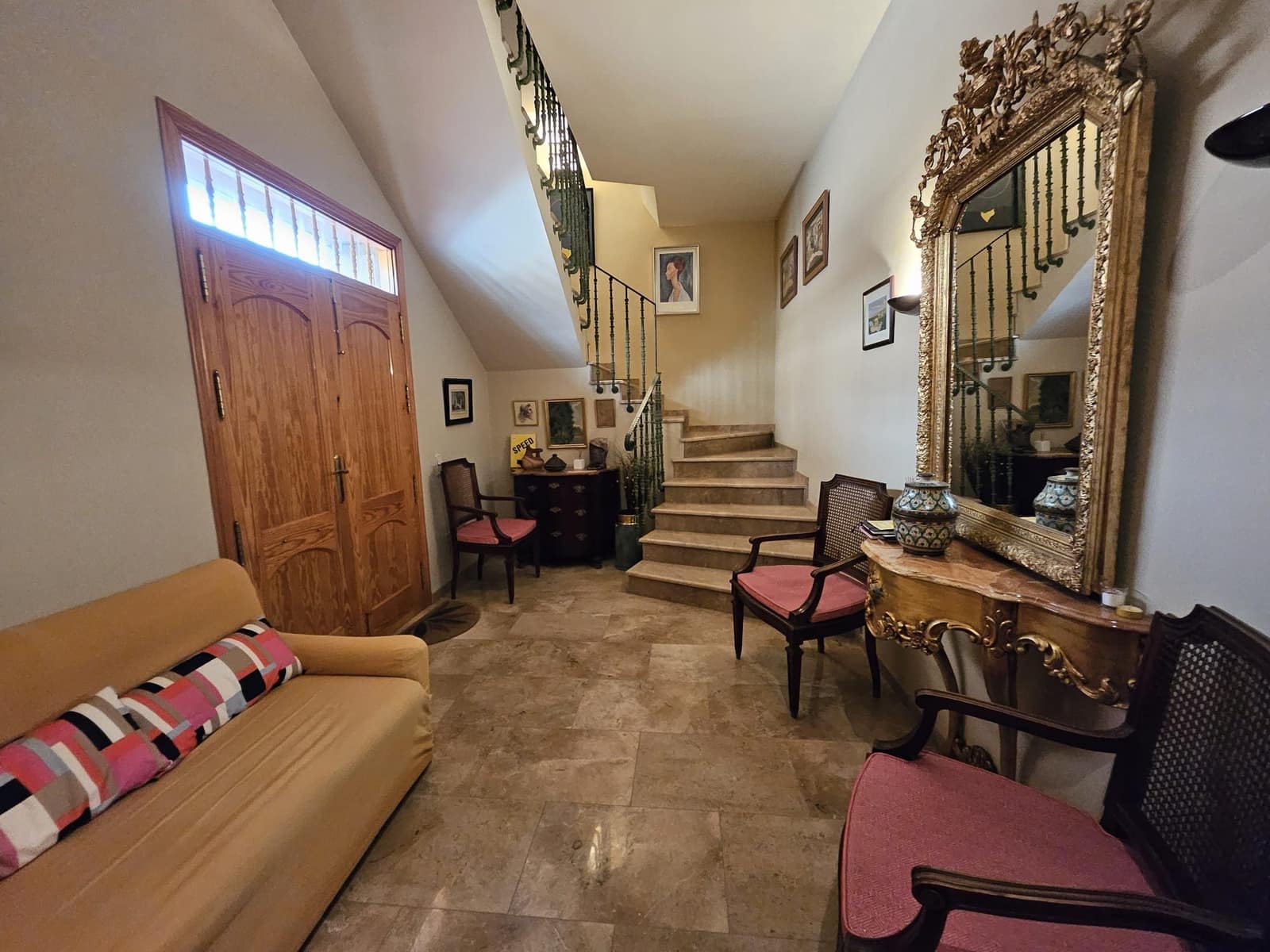 4 bedroom Villa for rent in Corbera with garage - € 1,500 (Ref: 9249431)