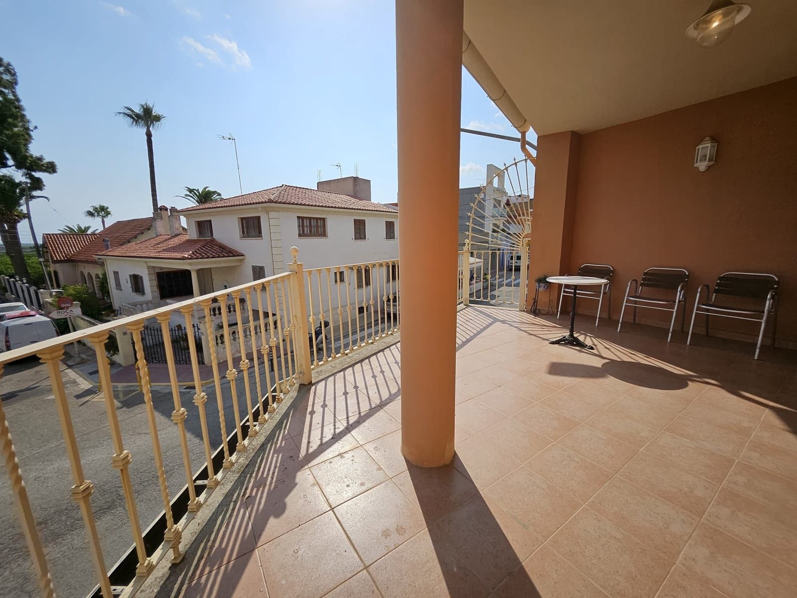 4 bedroom Villa for rent in Corbera with garage - € 1,500 (Ref: 9249431)