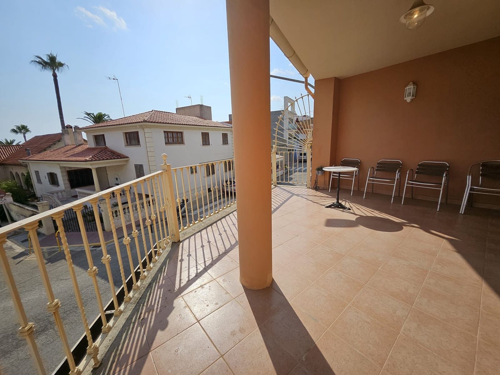 4 bedroom Villa for rent in Corbera with garage - € 1,500 (Ref: 9249431)
