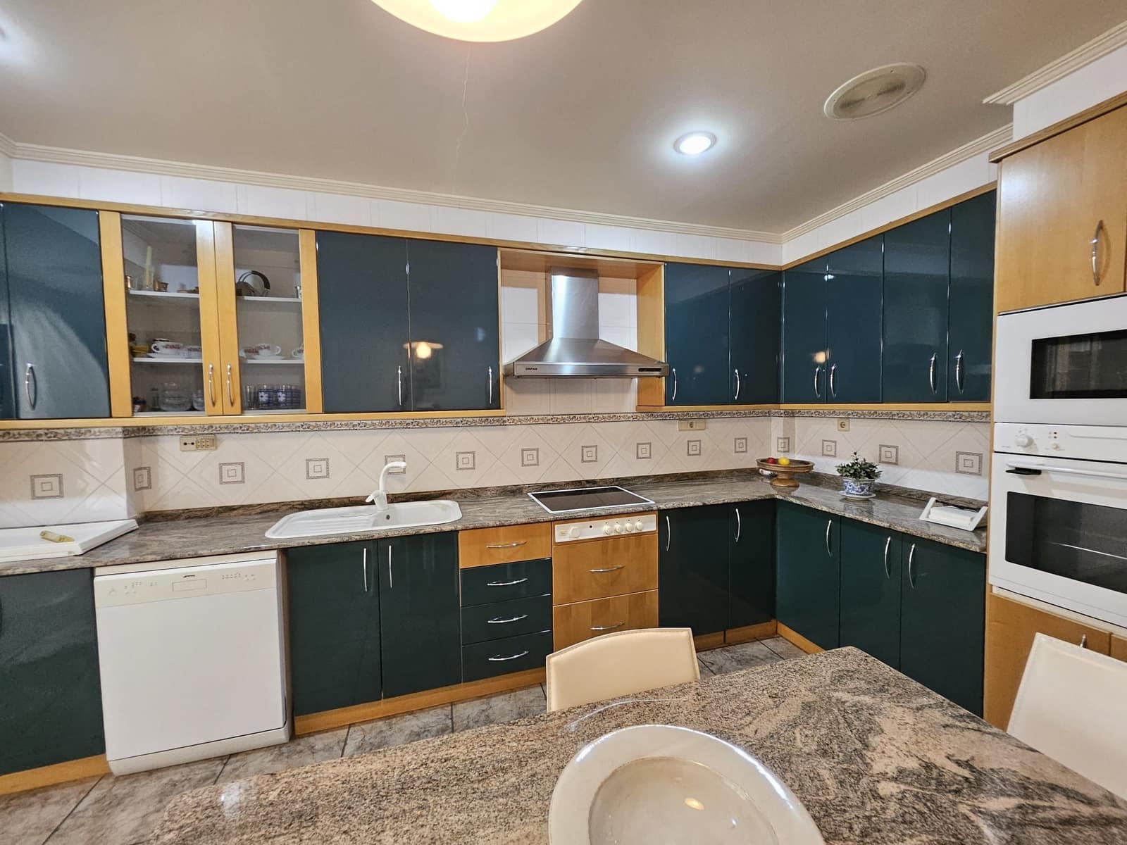 4 bedroom Villa for rent in Corbera with garage - € 1,500 (Ref: 9249431)