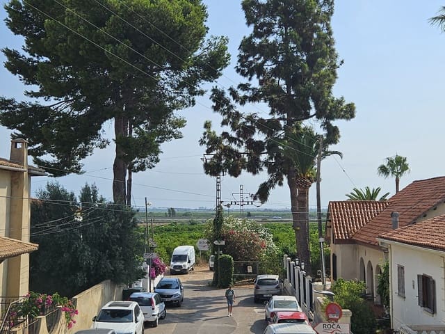 4 bedroom Villa for rent in Corbera with garage - € 1,500 (Ref: 9249431)
