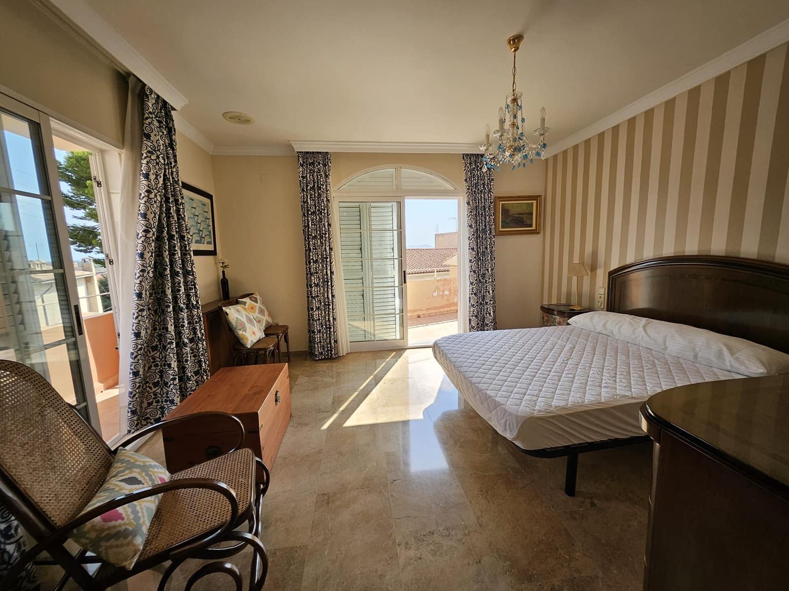 4 bedroom Villa for rent in Corbera with garage - € 1,500 (Ref: 9249431)