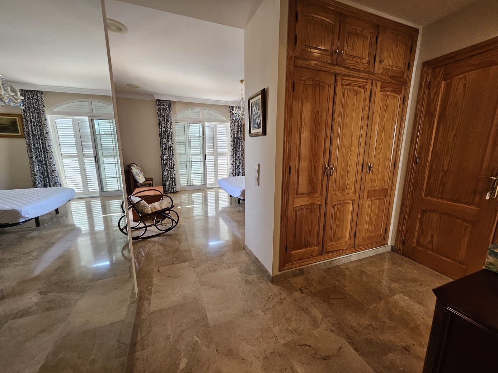 4 bedroom Villa for rent in Corbera with garage - € 1,500 (Ref: 9249431)