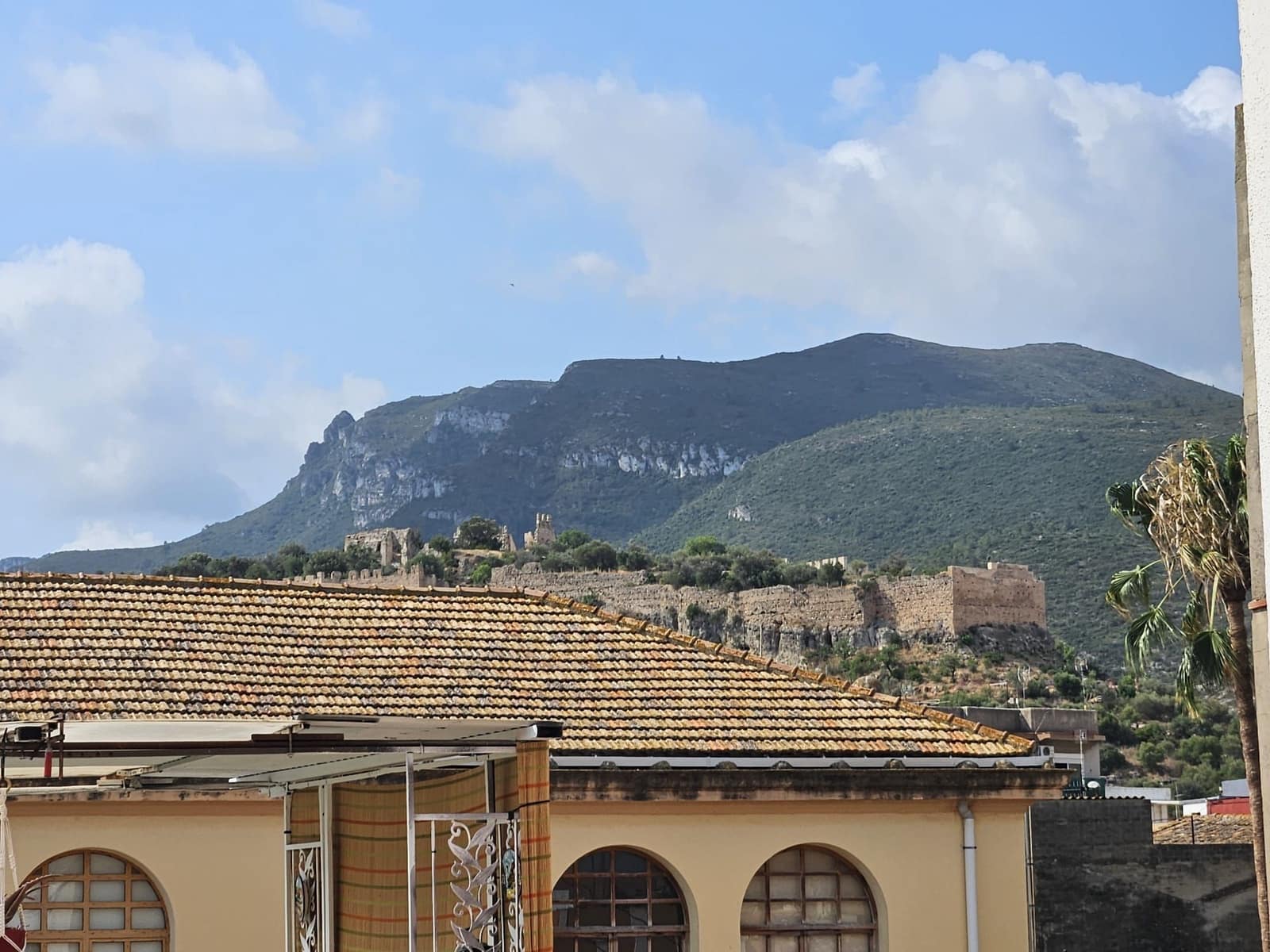 4 bedroom Villa for rent in Corbera with garage - € 1,500 (Ref: 9249431)