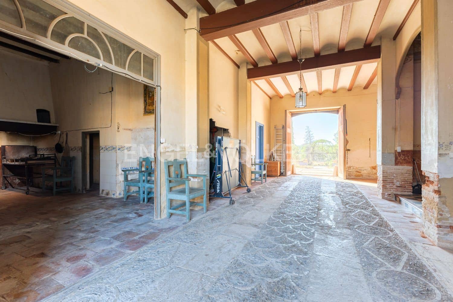 15 bedroom Finca/Country House for sale in Lliria with pool garage - € 1,680,000 (Ref: 9253854)