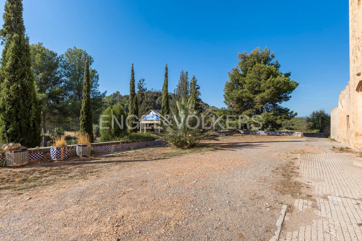 15 bedroom Finca/Country House for sale in Lliria with pool garage - € 1,680,000 (Ref: 9253854)