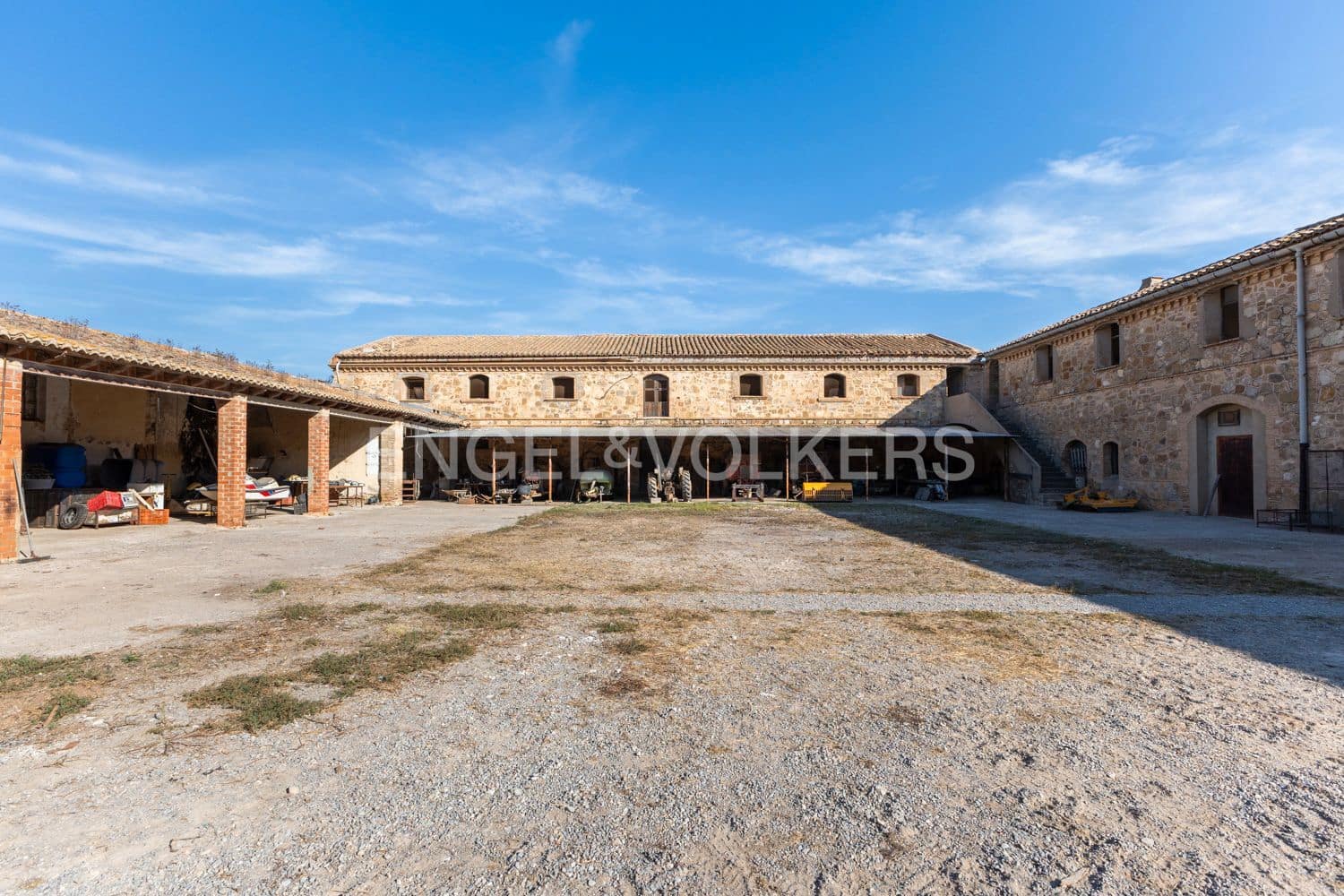 15 bedroom Finca/Country House for sale in Lliria with pool garage - € 1,680,000 (Ref: 9253854)