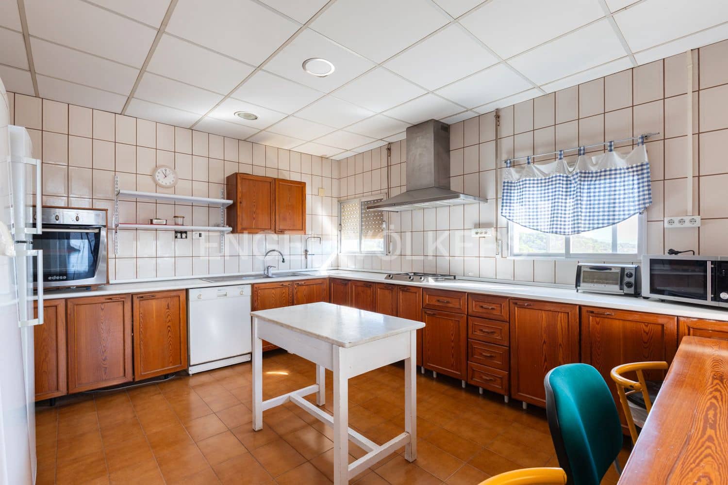 15 bedroom Finca/Country House for sale in Lliria with pool garage - € 1,680,000 (Ref: 9253854)