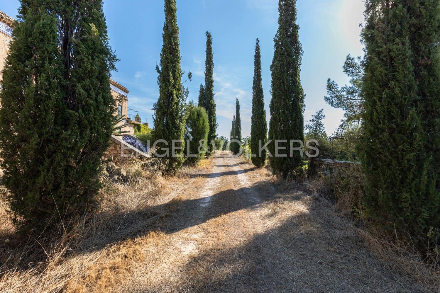 15 bedroom Finca/Country House for sale in Lliria with pool garage - € 1,680,000 (Ref: 9253854)