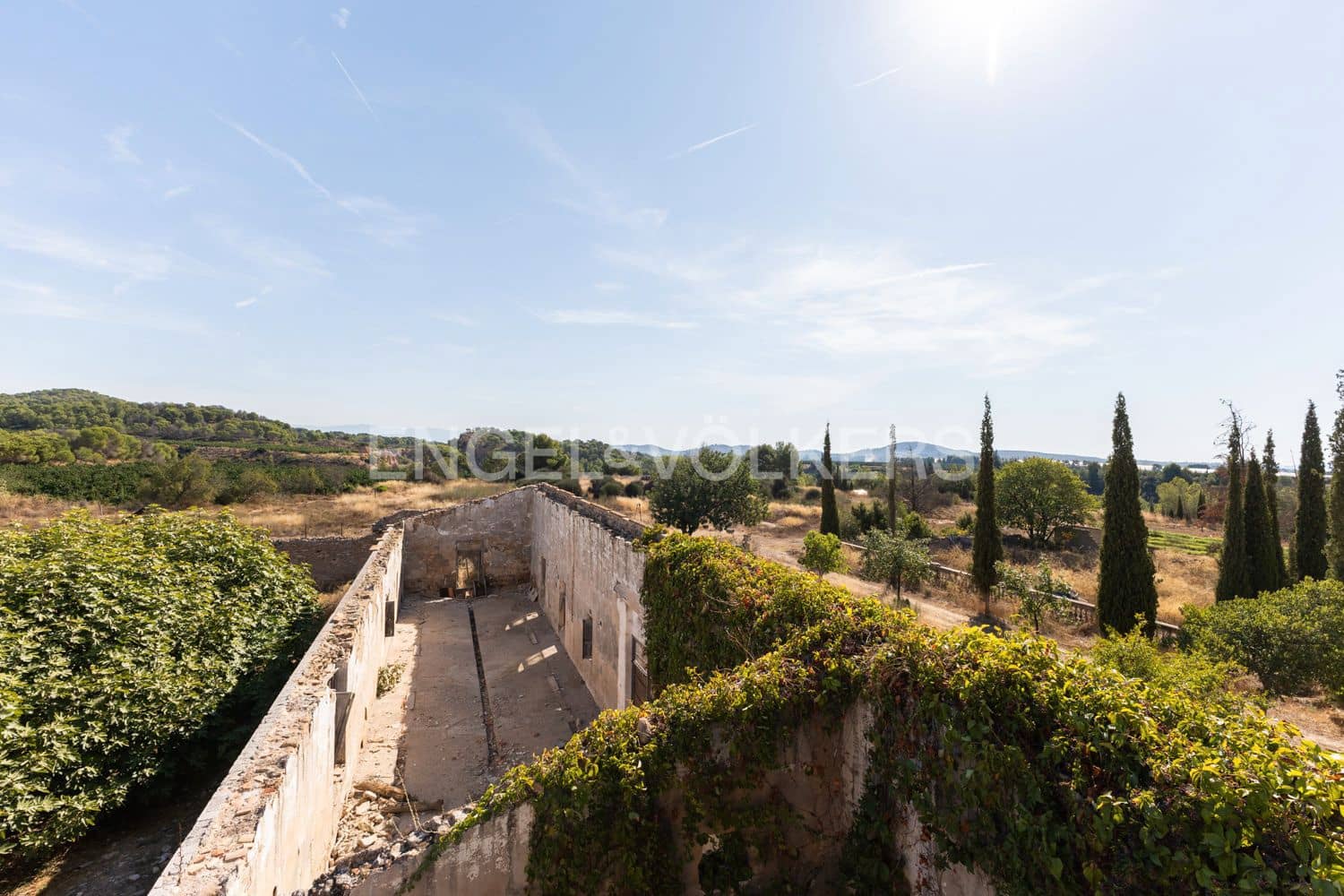 15 bedroom Finca/Country House for sale in Lliria with pool garage - € 1,680,000 (Ref: 9253854)