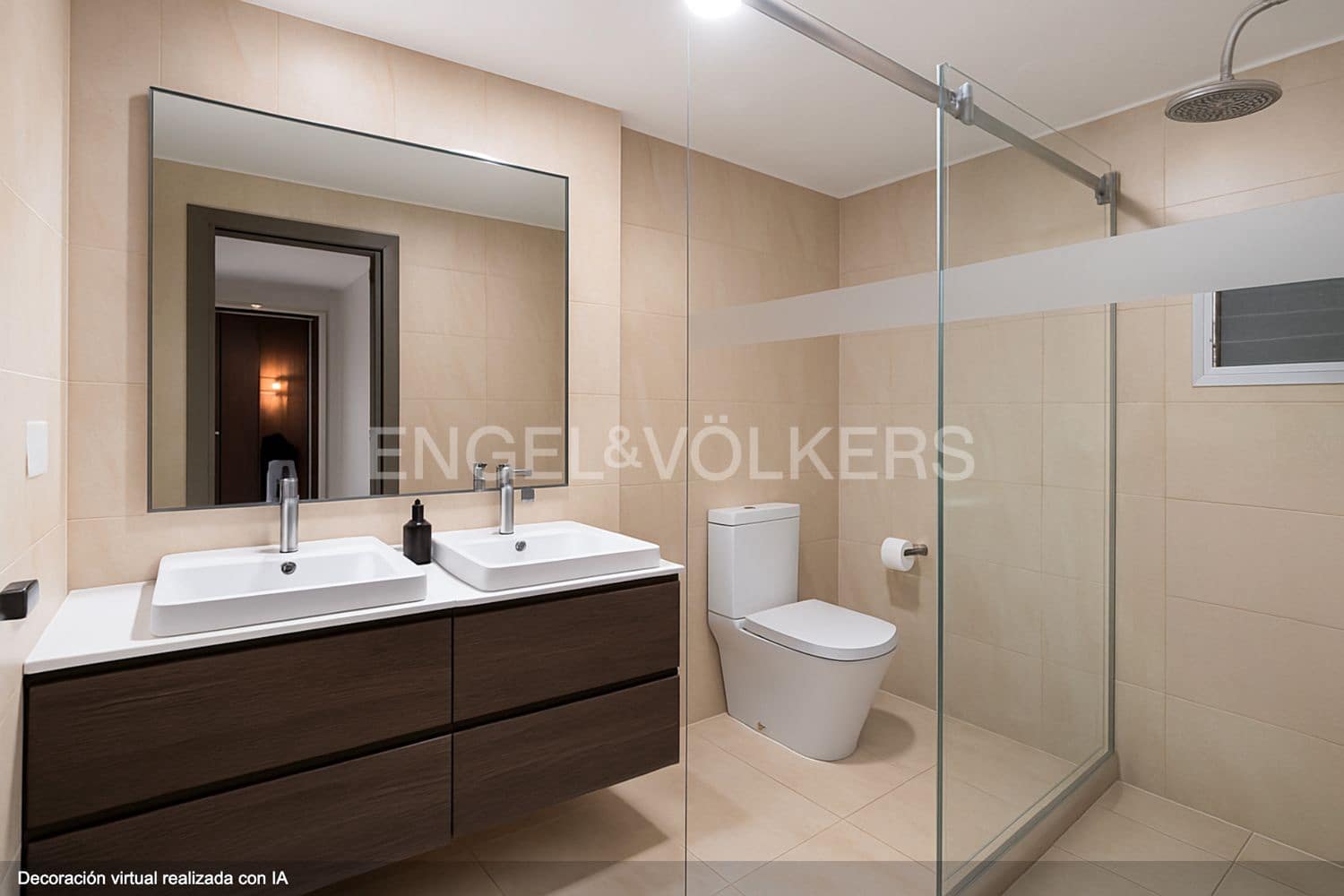 5 bedroom Flat for sale in Valencia city with garage - € 880,000 (Ref: 9261952)