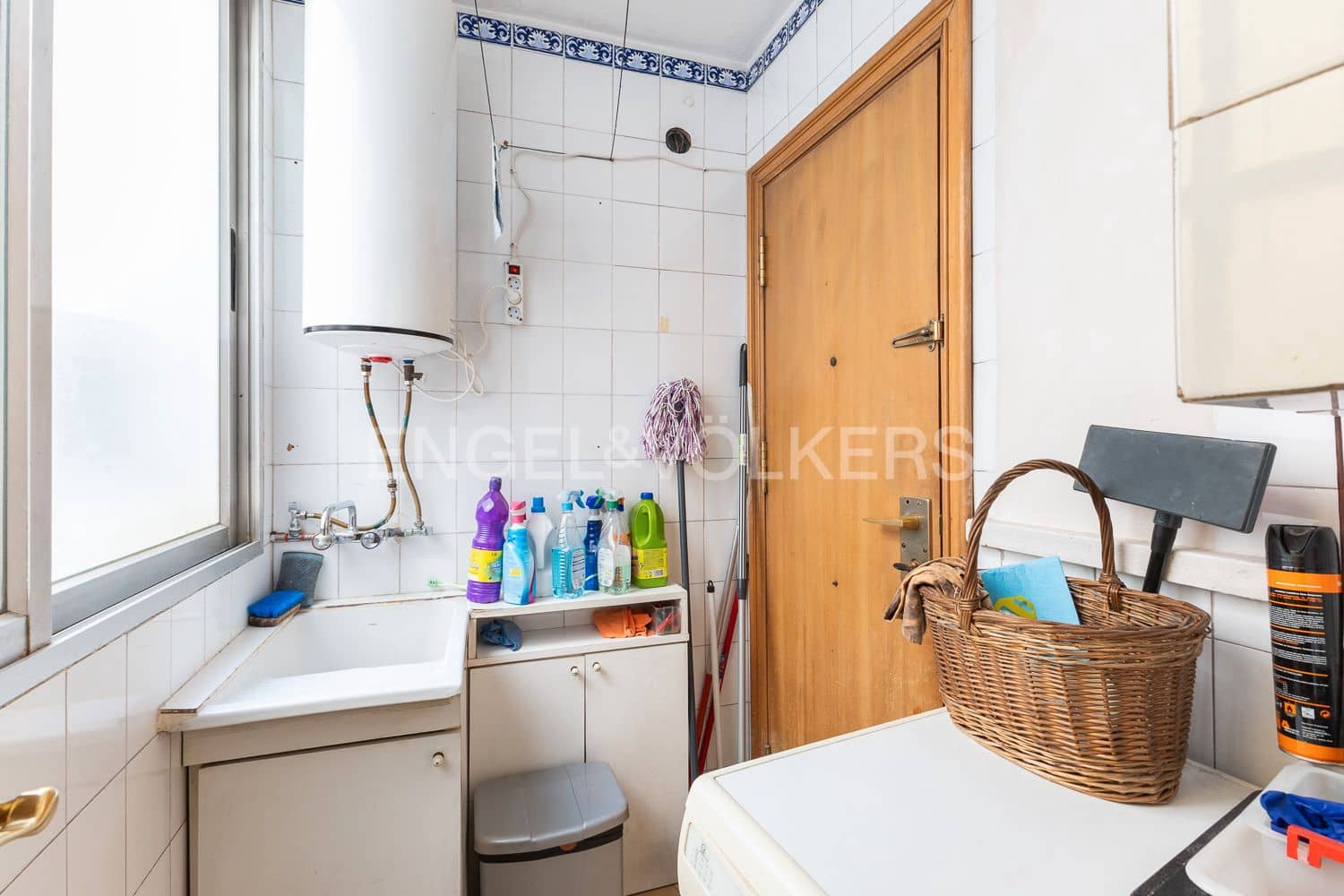 5 bedroom Flat for sale in Valencia city with garage - € 880,000 (Ref: 9261952)