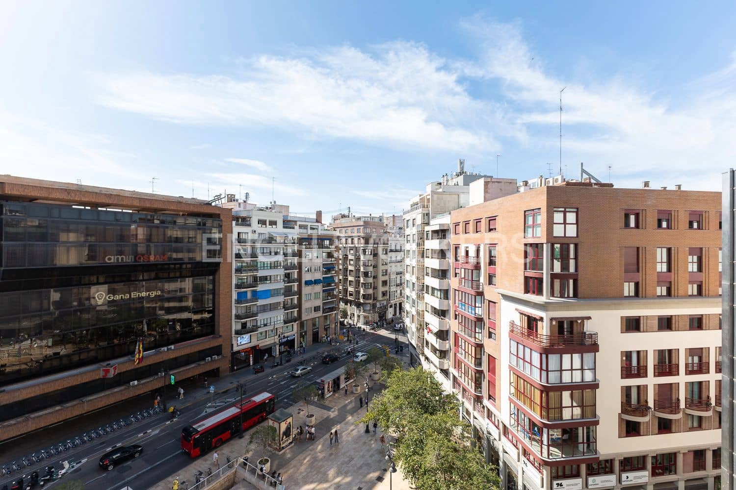 5 bedroom Flat for sale in Valencia city with garage - € 880,000 (Ref: 9261952)