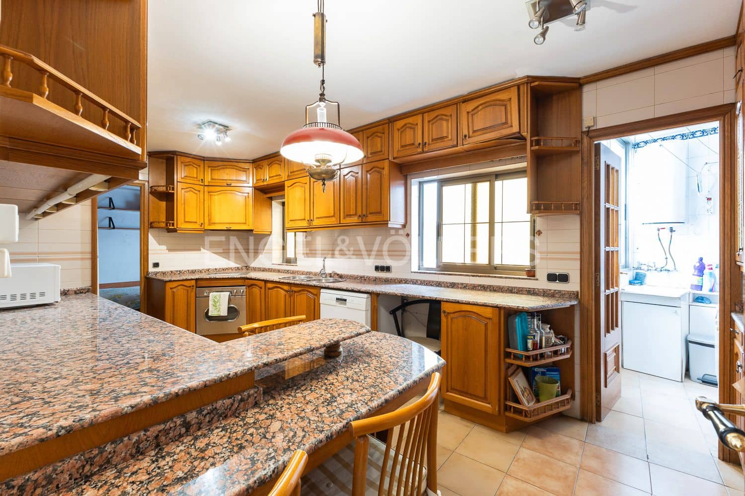 5 bedroom Flat for sale in Valencia city with garage - € 880,000 (Ref: 9261952)