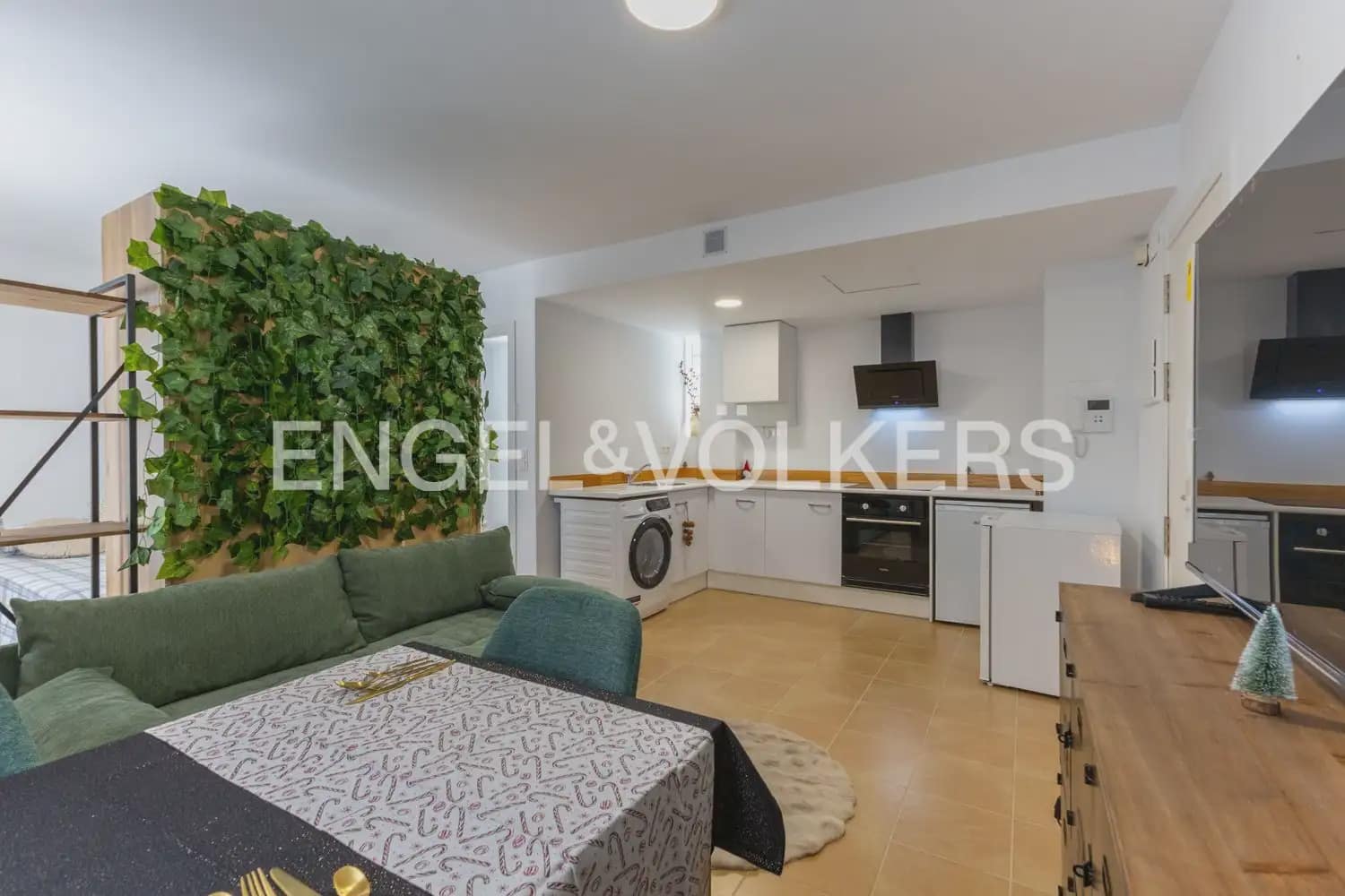 1 soveværelse Lejlighed til leje i Chovar - € 600 (Ref: 9897480)